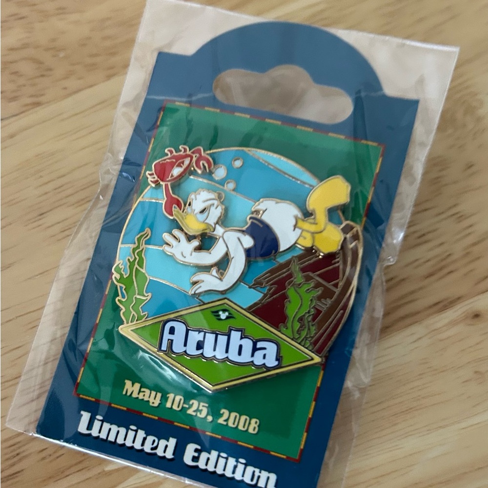 Disney Donald Duck Aruba Limited Edition Pin